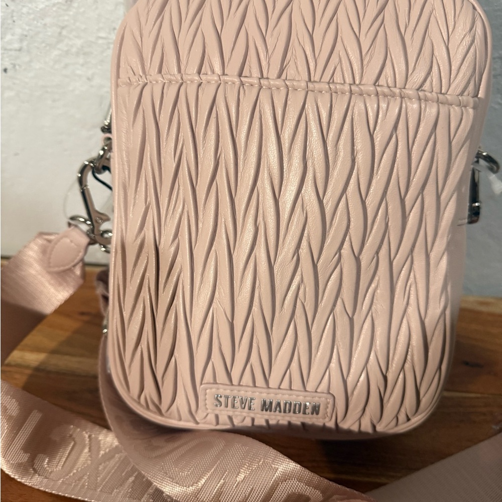NWT STEVE MADDEN. CROSSBODY BAG.